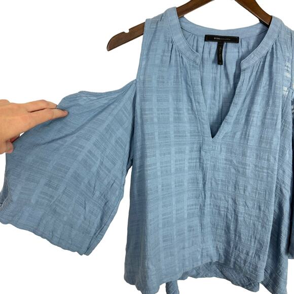 BCBGMaxazria | Elin Blue Cold Shoulder Textured Cotton Relaxed Fit Top - Picture 9 of 11